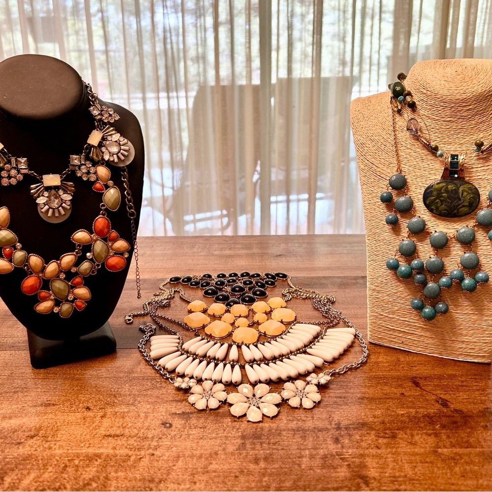 Elegant Multi-Color Statement Necklace Set,  various color and stones. VINTAGE